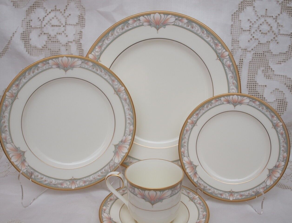 20 Pc Noritake BARRYMORE Set Bone China 9737 Dinnerware EUC