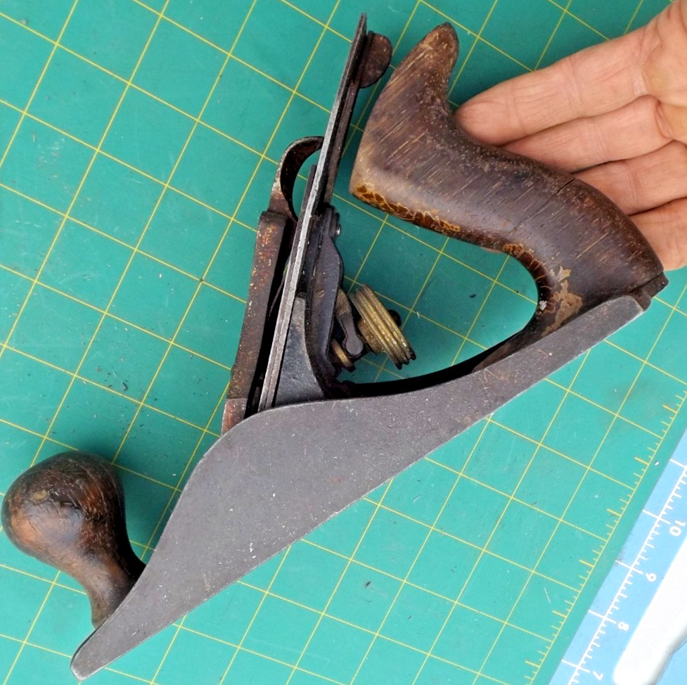 Vintage Stanley Wood Working Plane No. 4