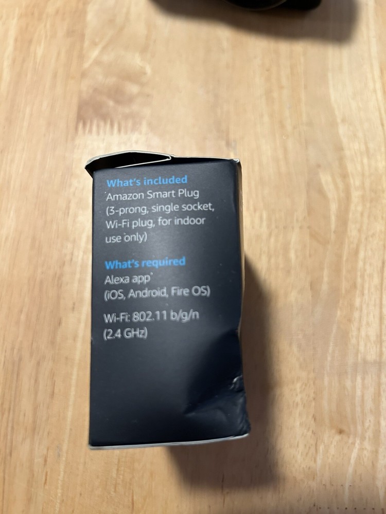 Amazon Smart Plug - White Box Damage