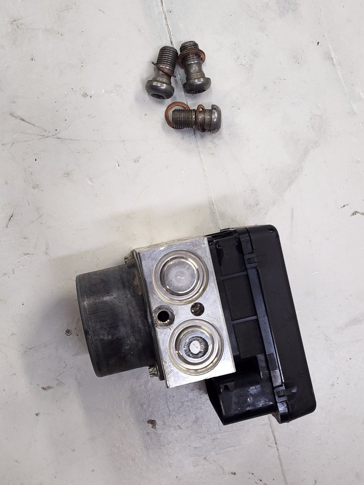 2016 KTM 690 Enduro R ABS Module Pump 76542031044 OEM