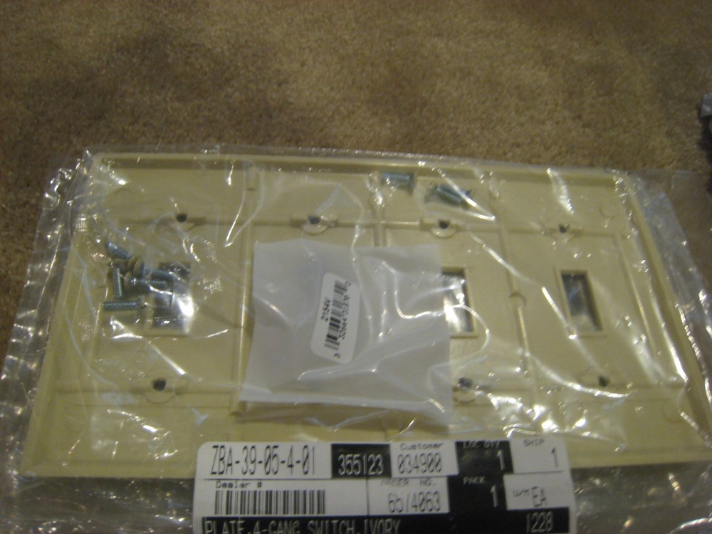 2 Pc lot Cooper QUAD 4 GANG TOGGLE SWITCH PLATES 2154V IVORY