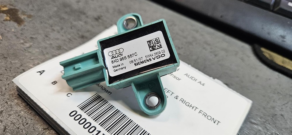 Audi Impact Sensor  8K0 955 557 C