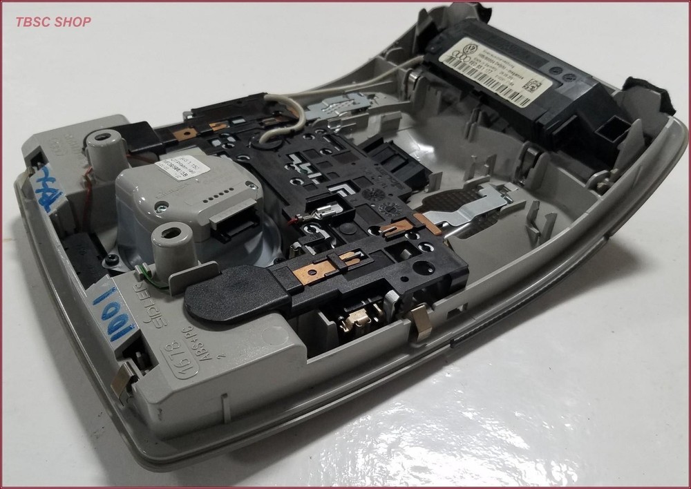 AUDI A4 B6 Interior Light Roof Module Gray 8E0951177
