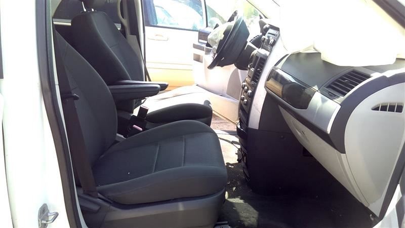 CARAVAN 2010 High Mounted Stop Light 1036627371