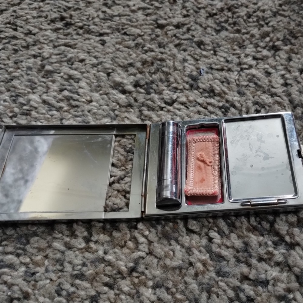 Vintage BOURJOIS silver makeup compact mirror