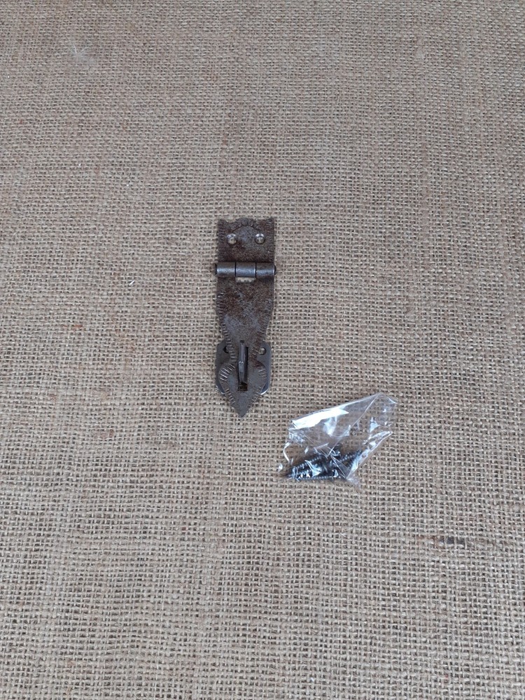 Rustic Decorative 4" Antique Iron Arrowhead Hasp & Staple