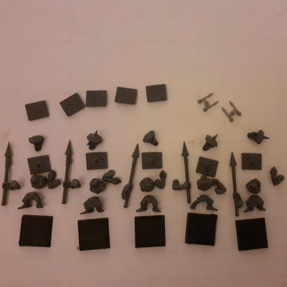 Warhammer Orcs & Goblins 42 Goblin Spearman Horde plastic oop full command