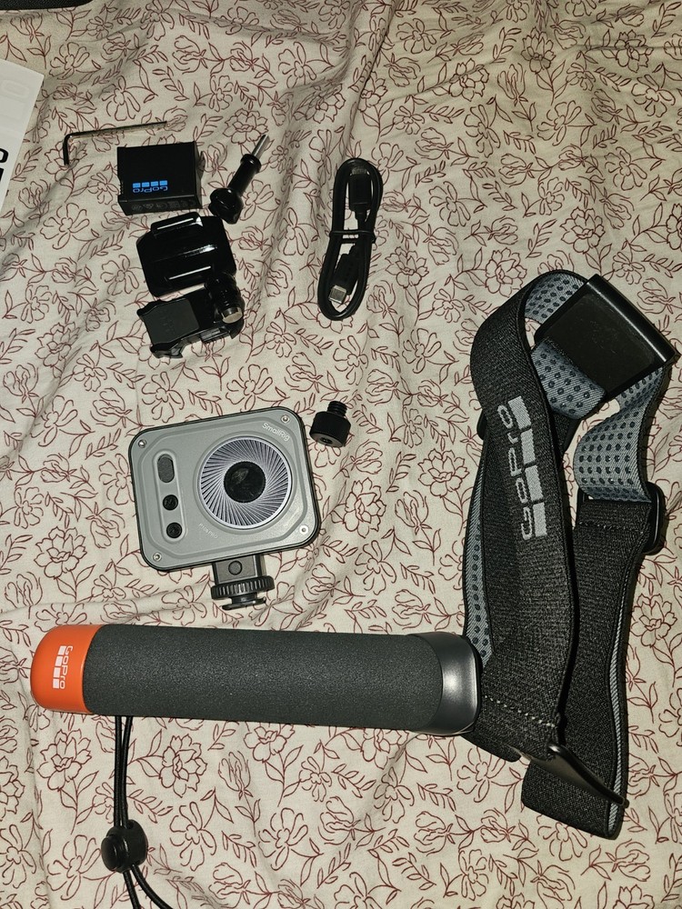 GoPro HERO13 Black Camera Accessory Bundle + Small Rig Case + Small Rig Light