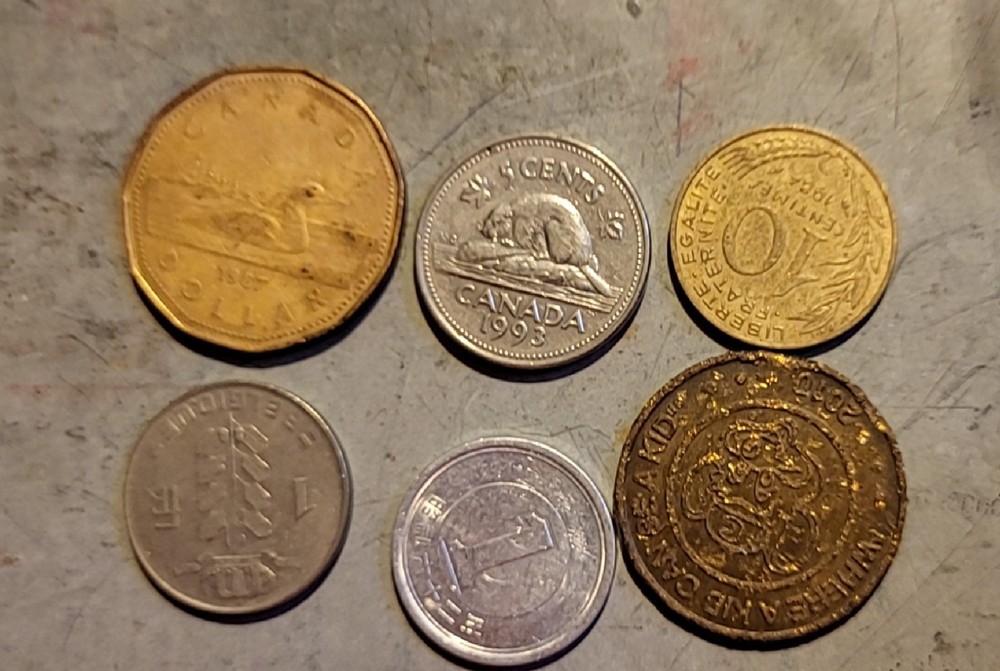 Coins from Various Countries 6pcs j6