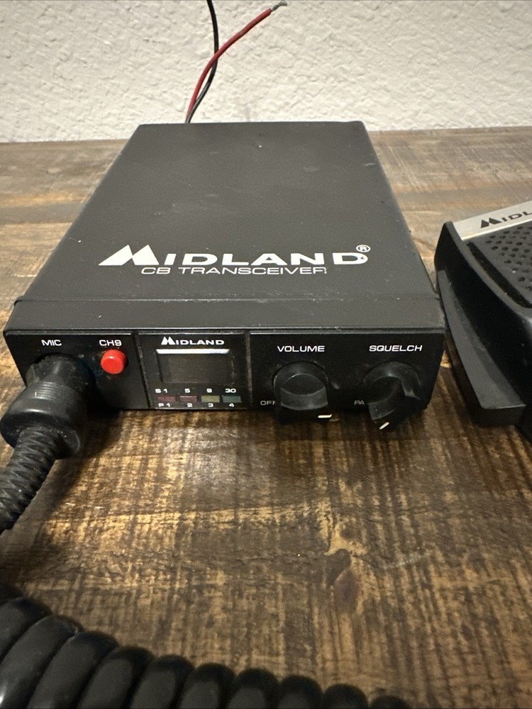 Vintage Midland CB Transceiver Model 77-106 - Tested !