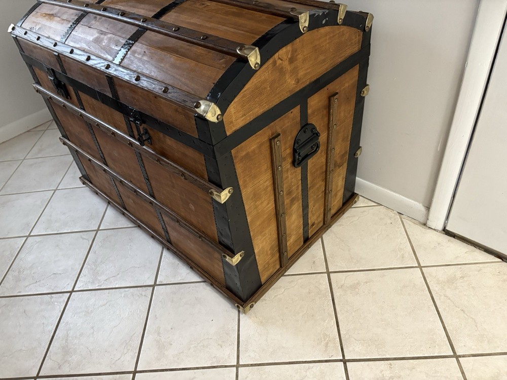LARGE 1908 Vintage Dome Trunk with Key and Handle