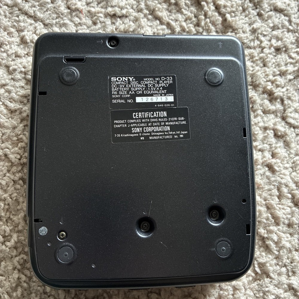 Sony Discman D33 Mega BASS Personal Compact CD Player (Not Working)