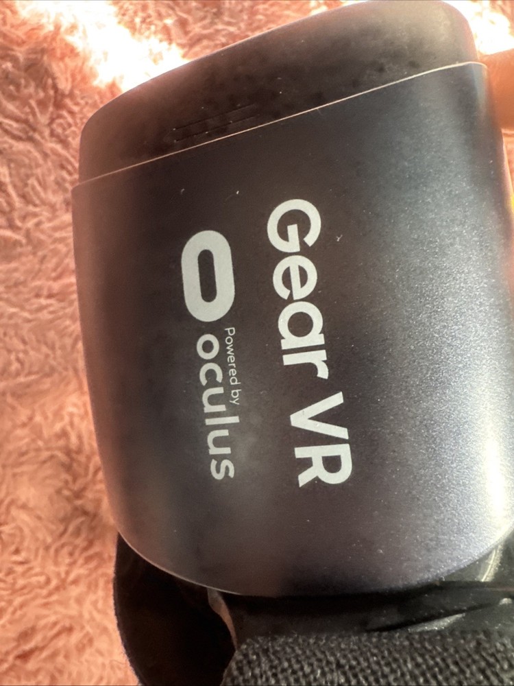 Samsung SMR324 Gear VR headset only no Controller