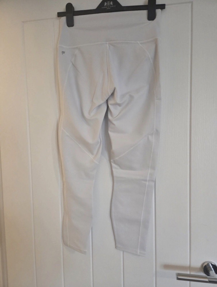 Fabletics White Leggings M/8 The DEFINE 7/8