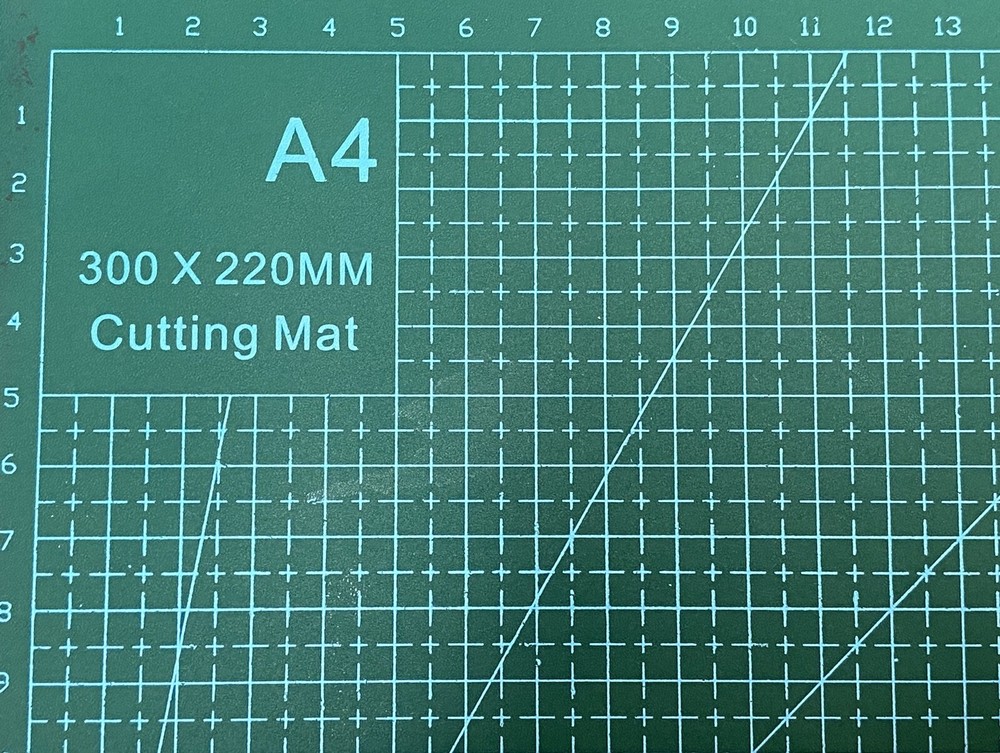 Modeler's A4 Cutting Mat pad With Hobby Knife Set