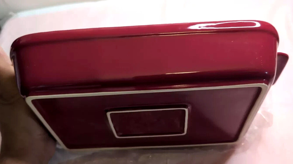 HELLS KITCHEN Red Enameled Stoneware 10 x 7 RECTANGULAR BAKER 1.25 qt RAMSAY