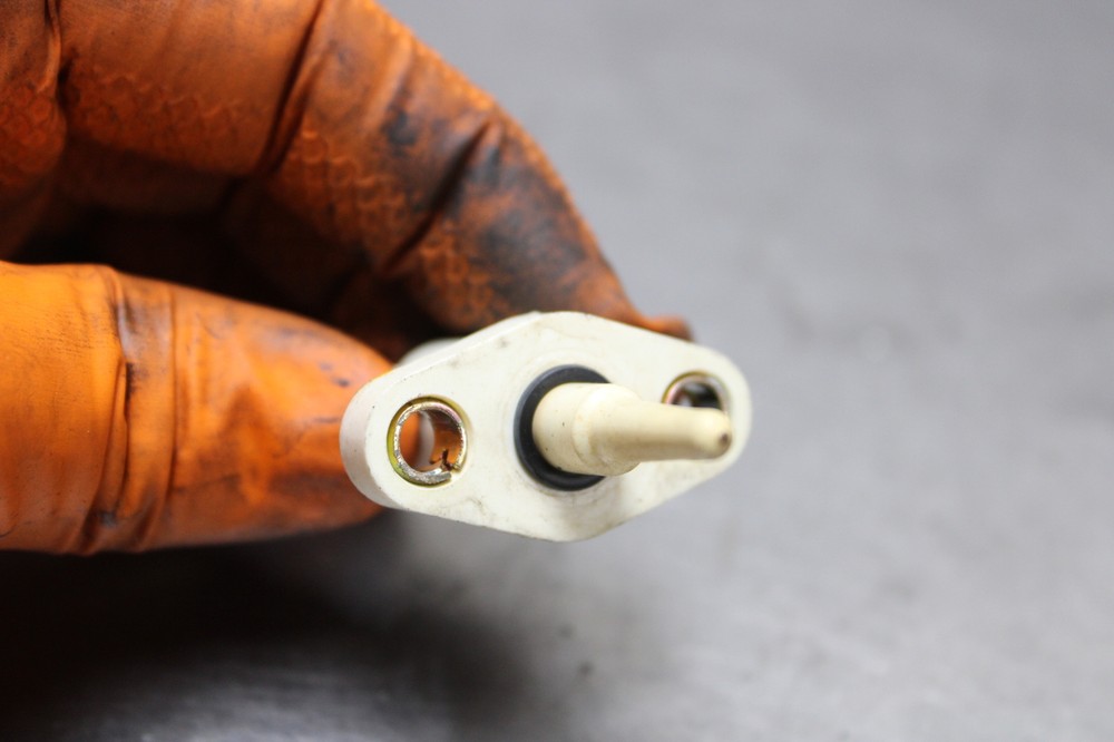 03-04 Honda 600RR Air Temperature Temp Sensor