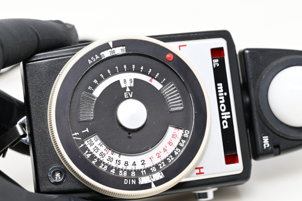 Minolta Auto Meter Professional- With REF Viewfinder Attachment (#B113)