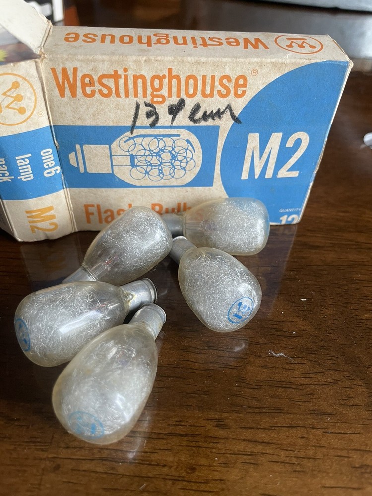 Westinghouse M2 Flash Bulbs Vintage Original Box