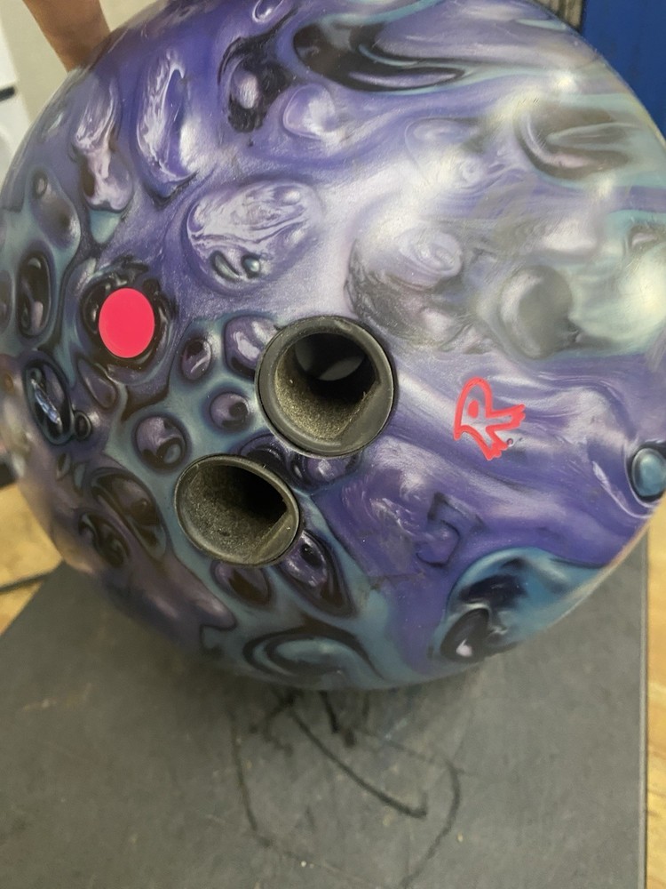Radical Outer Limits Bowling Ball 14lb 13.4oz used