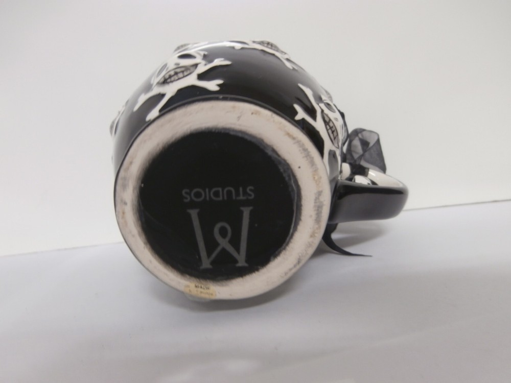 M Studios Ceramic Skull & Crossbones Black & White Mug Cup Pirate Halloween