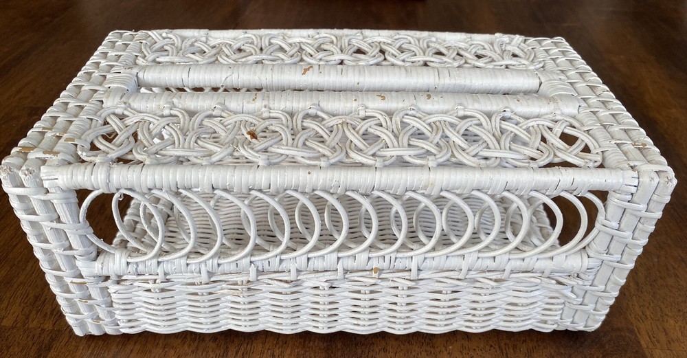 VINTAGE White Wicker Rectangular Tissue Box Holder Cover BOHO Shabby Chic Rustic