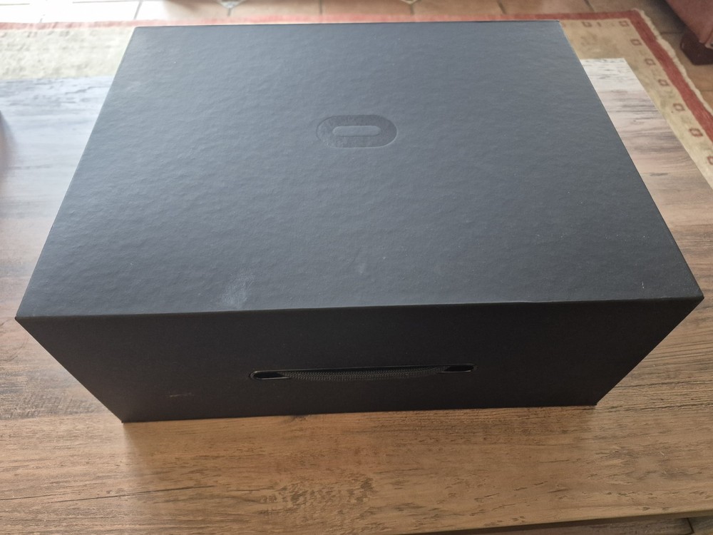 Oculus Rift Virtual Reality VR System with Xbox Controller