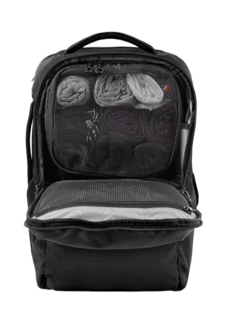 New Solgaard Endeavor 2.0 Medium Backpack In Black