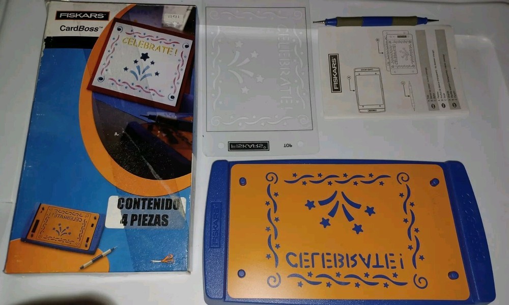 Fiskars CardBoss Ultimate Card Embossing System Celebrate (BE)