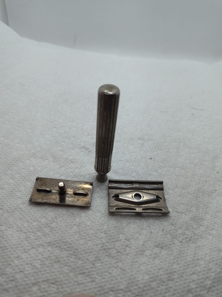 Vintage Original 1940's Gillette Tech Razor No Date Code