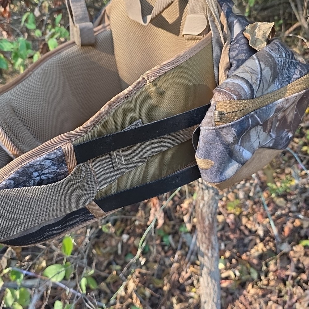 Gerber Quadrant Hunting Hydration Pack Hiking Camp Elk Adjustable Straps