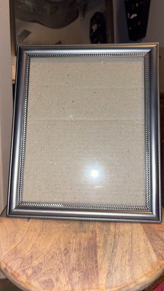 Silver 8x10 picture frame