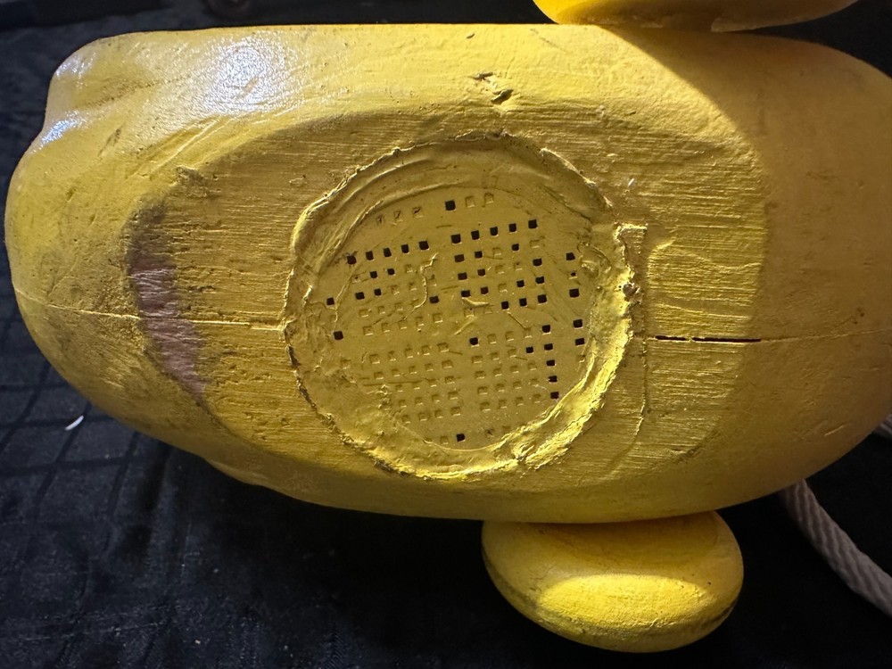 Vintage Wooden Pull Duck Missing Rear Wheels Chip in tail