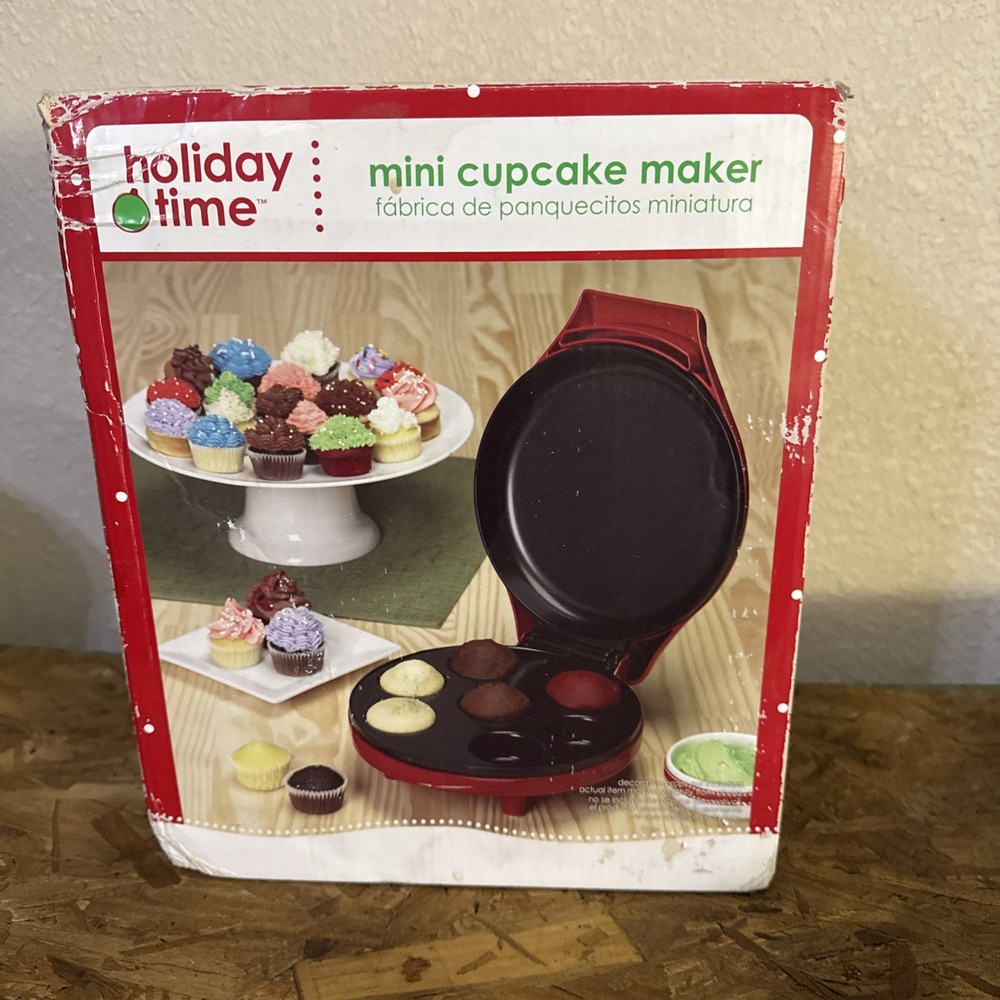 HOLIDAY TIME MINI CUPCAKE MAKER