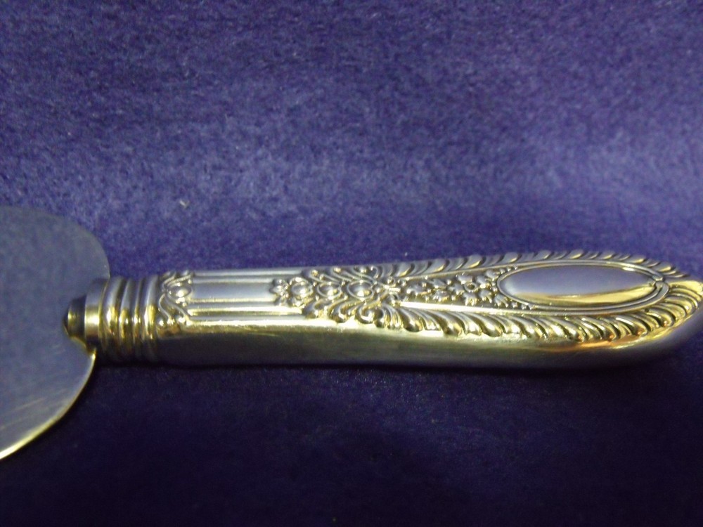 STERLING REPOUSSE HANDLE STAINLESS BLADE 9 1/4" CAKE KNIFE VGUC