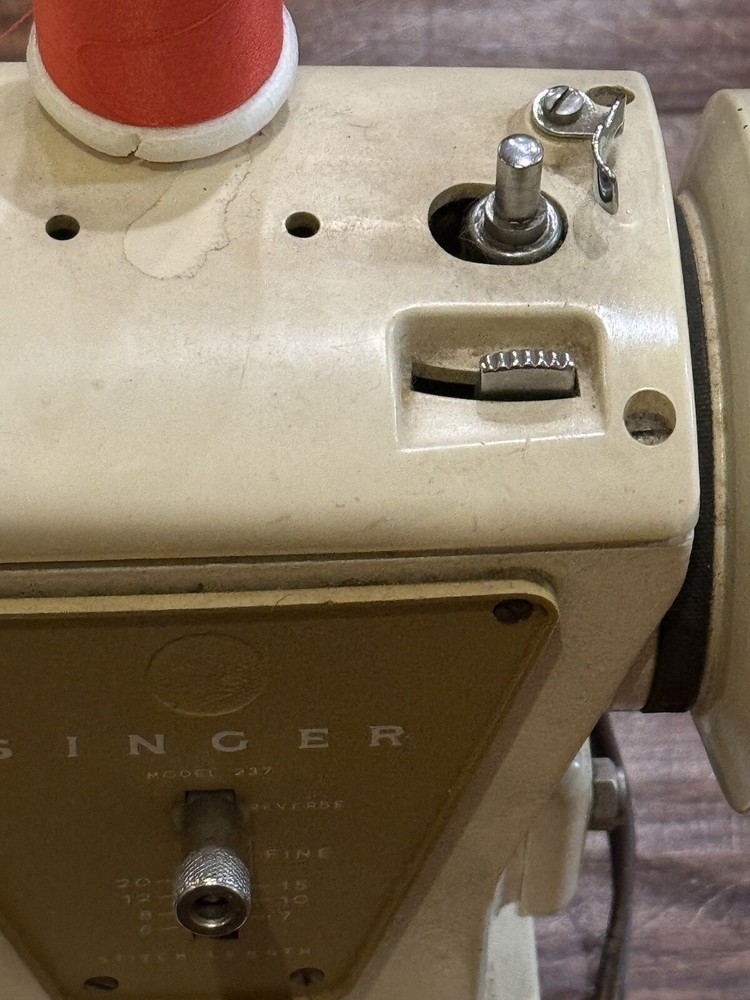 Vintage Singer Sewing Machine Model 237 BZB Zigzag Stitch