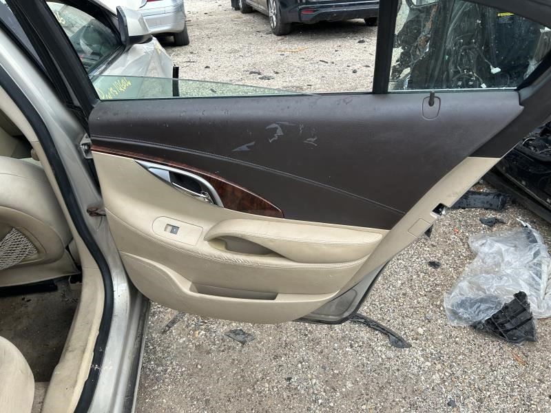 LACROSSE 2011 Fuse Box Cabin 104621848