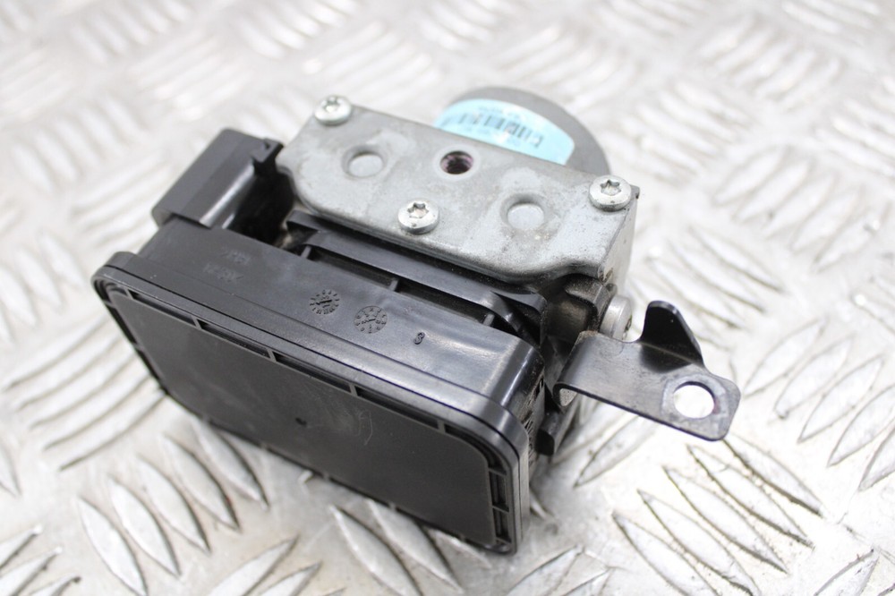 Triumph 675 Daytona R 2013 ABS pump 2013 - 2017