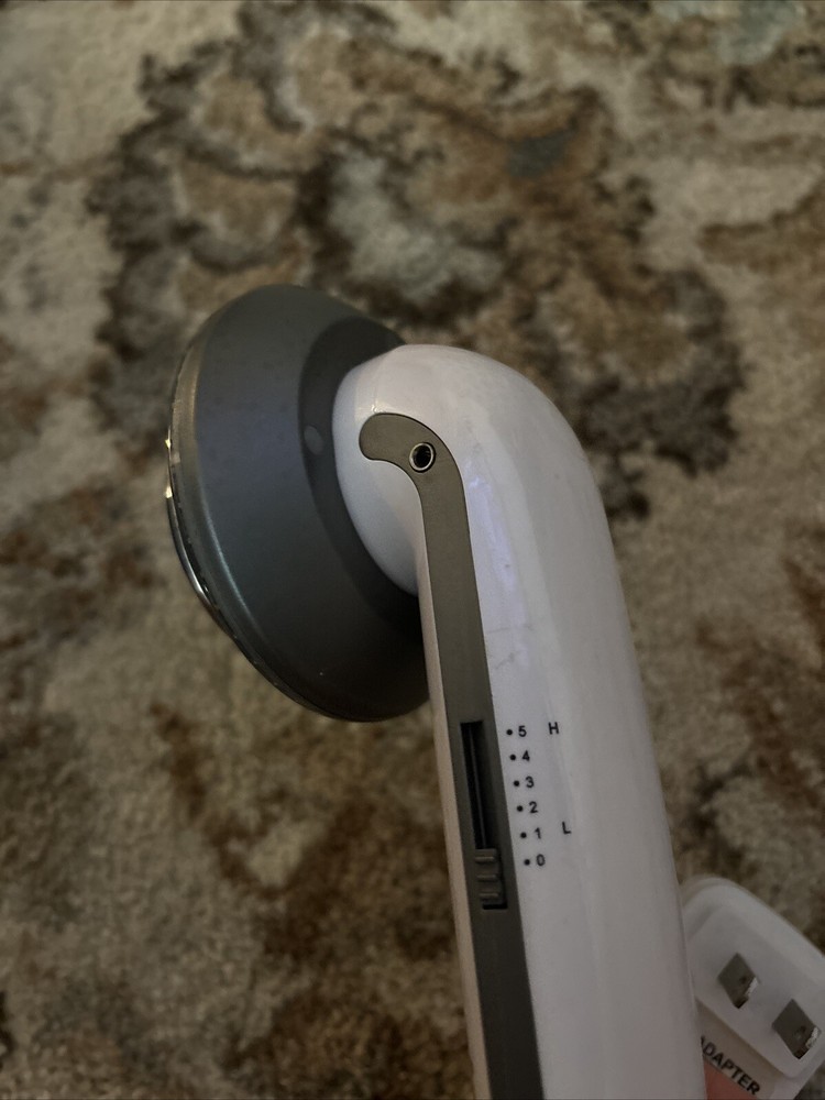 Inferated handheld utrasonic microcurrent machine White W/charger