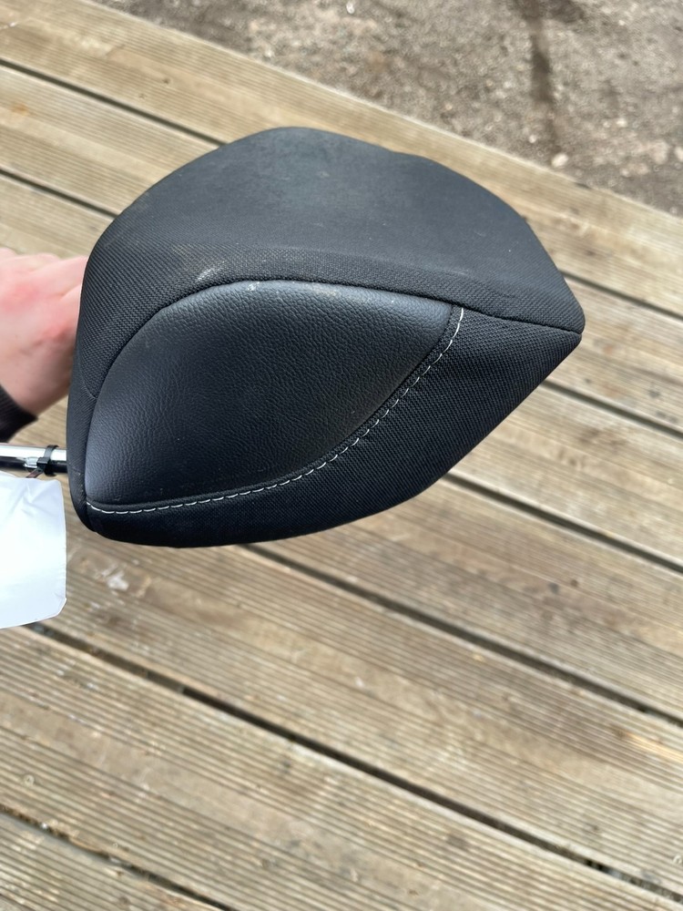 Renault Kadjar 2020 - Near Side Front Head Rest