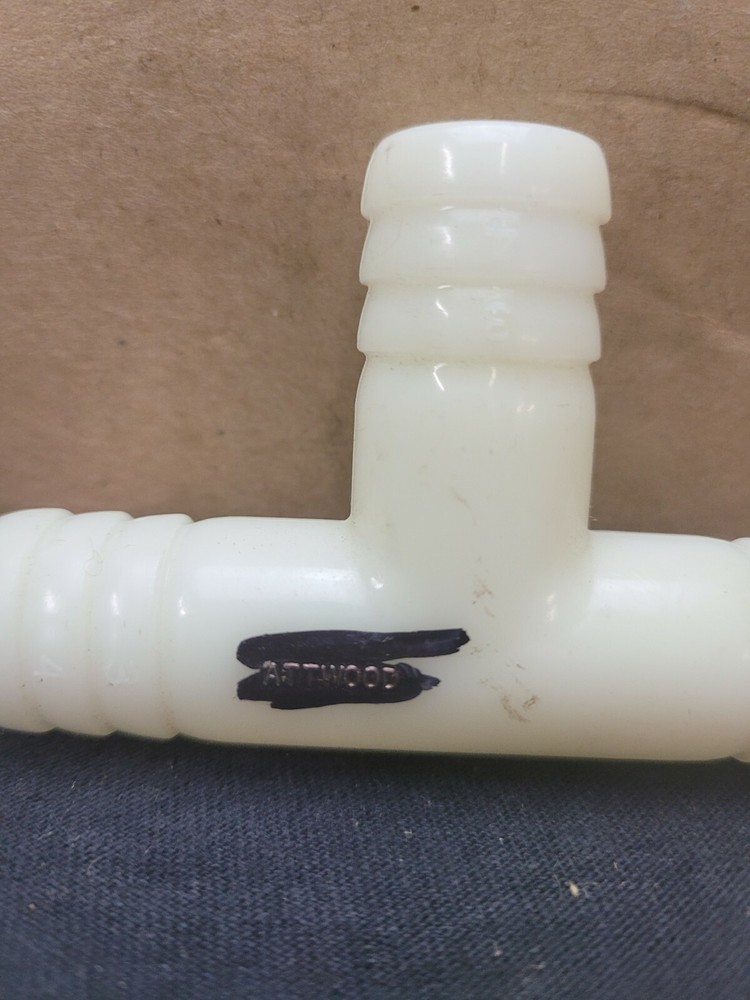 Attwood 3892-3 3/4" Tee Marine 2 in Package