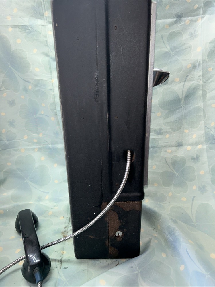 vintage pay phone telephone Push Button. (no Keys).