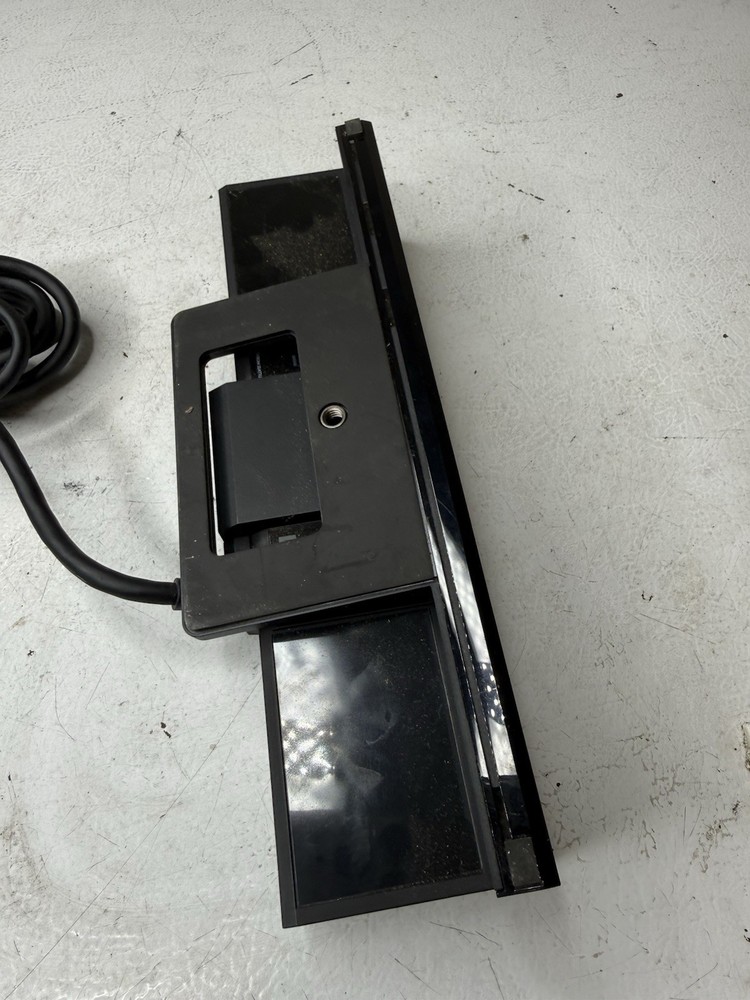 Microsoft Xbox One Kinect Wired Motion Sensor Model 1520