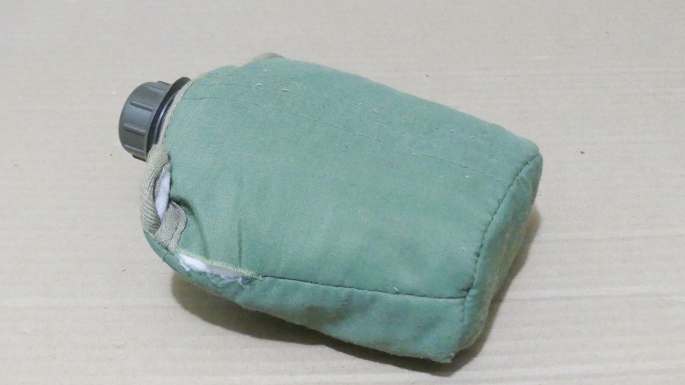 US MILITARY 1 QUART OD GREEN PLASTIC CANTEEN