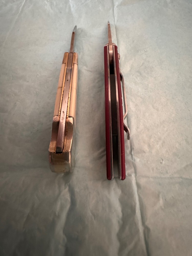 POCKET KNIFES, CONVENIENT, GOOD CONDITION, SO NICE, LIGHT.