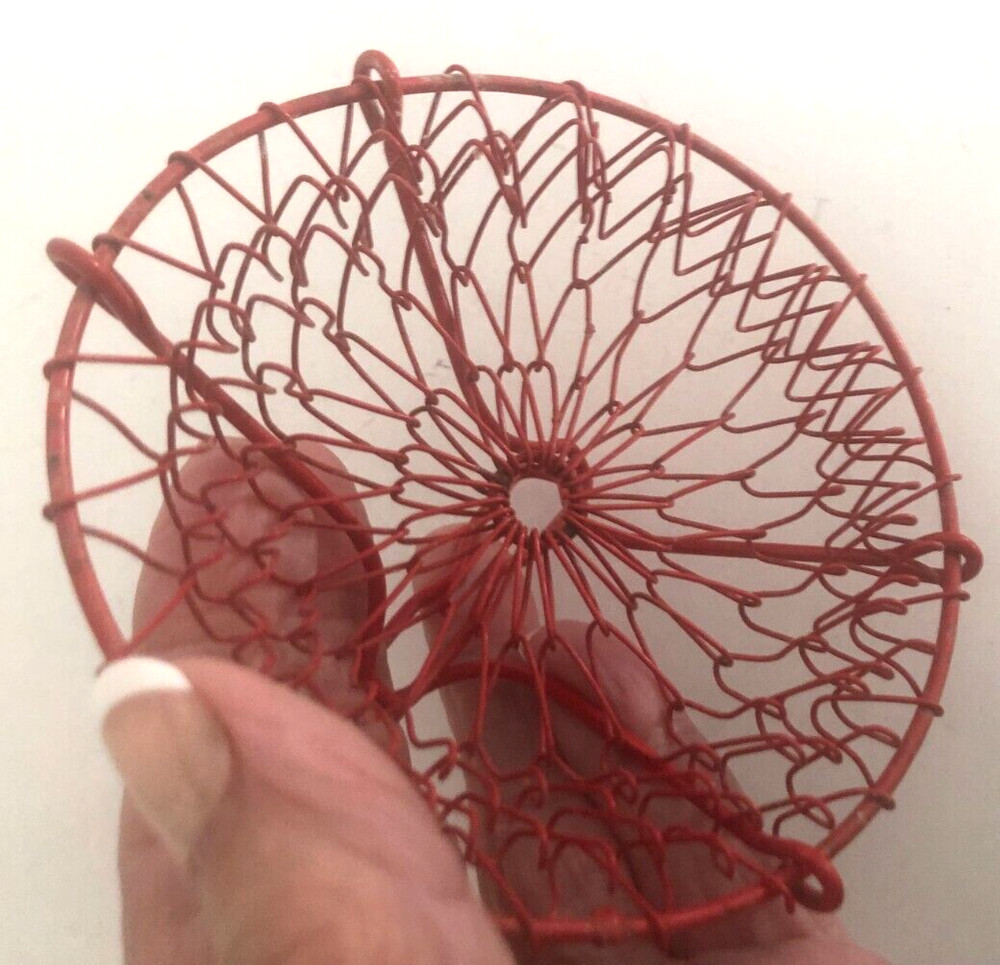 Vtg RED MINI 4" COLLAPSABLE Folding WIRE Strainer Collander BASKET Display Metal