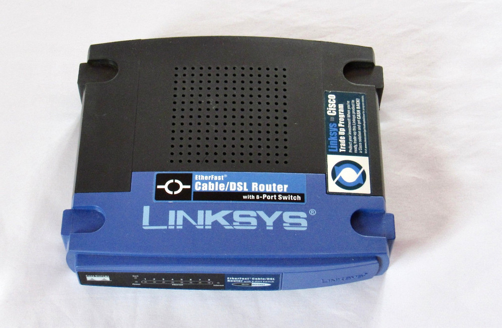 Linksys BEFSR81 8-Port Switch EtherFast Cable/DSL Router