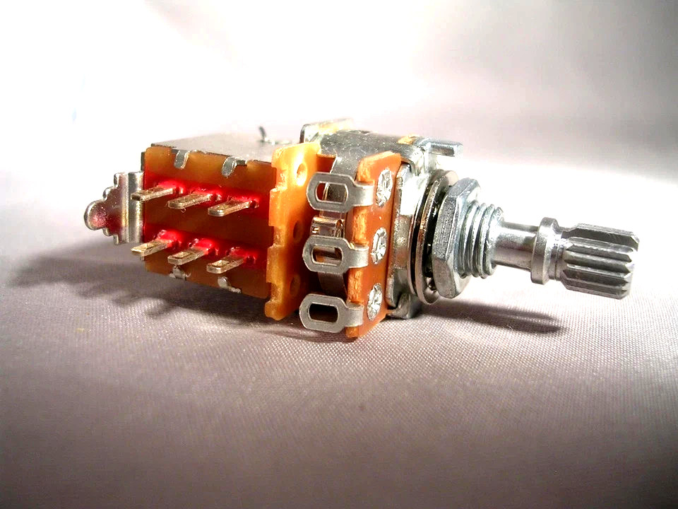 Alpha A500K Push Pull Switch/Pot, Audio Taper, Split Knurled Shaft