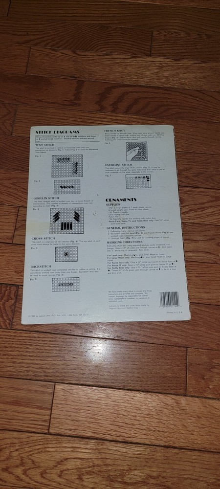 PLASTIC CANVAS MORE CHISTMAS MINIS LEALET