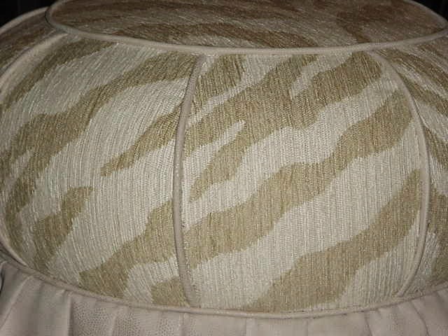 ORIGINAL HOLLYWOOD REGENCY POUFFE STOOL DRAPER BEAUTY